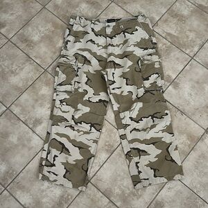 Vintage Y2K No Boundaries Pants Men’s 36/30 Camo Cargo Street Wear Desert
